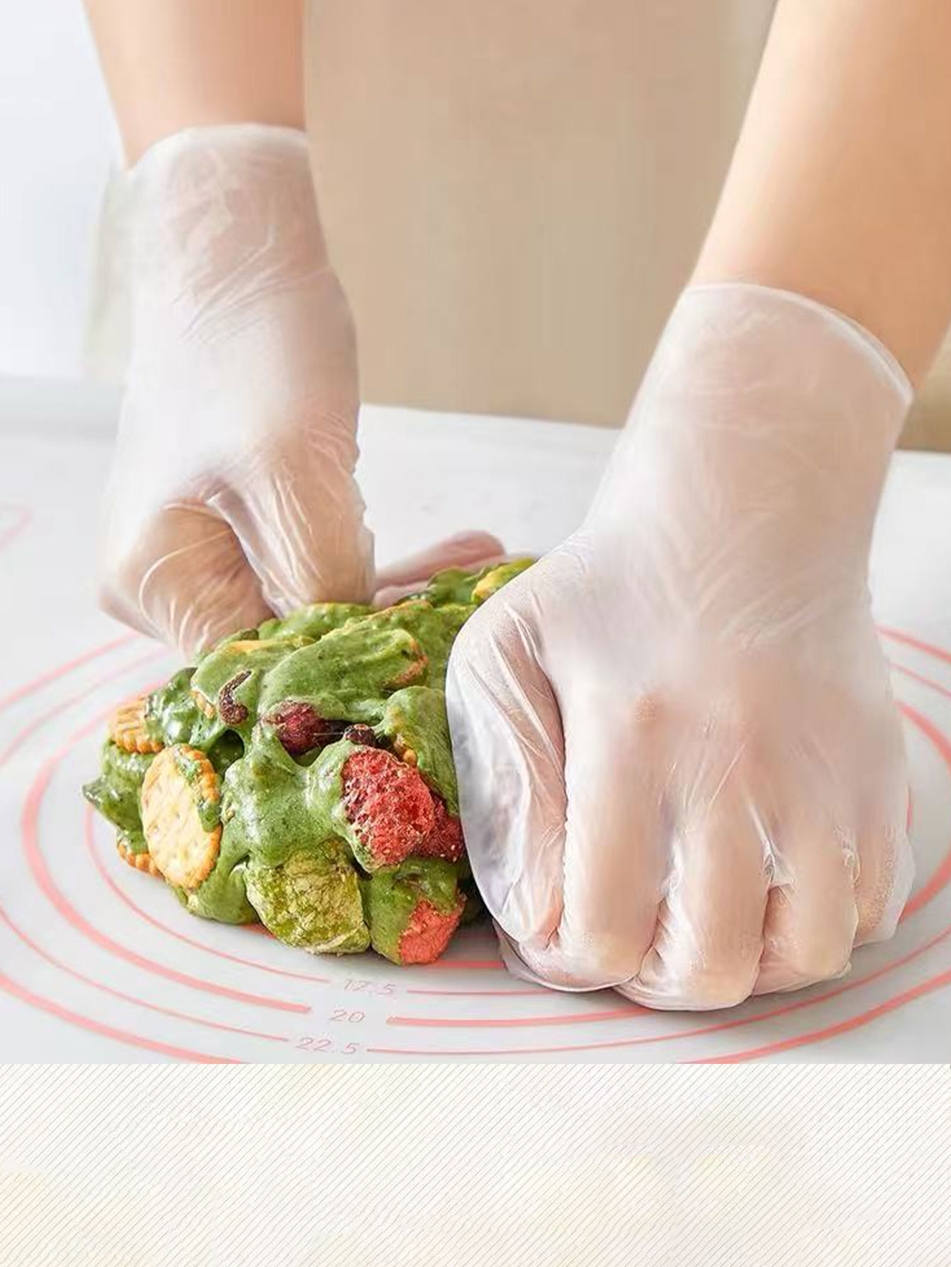 Kitchen Baking Gloves - 使い捨て手袋、食品グレード、生地をこねたり、ベーキングや混合したりするのに特化、PVC透明、キッチン調理、ケータリング、家事用、100個セット