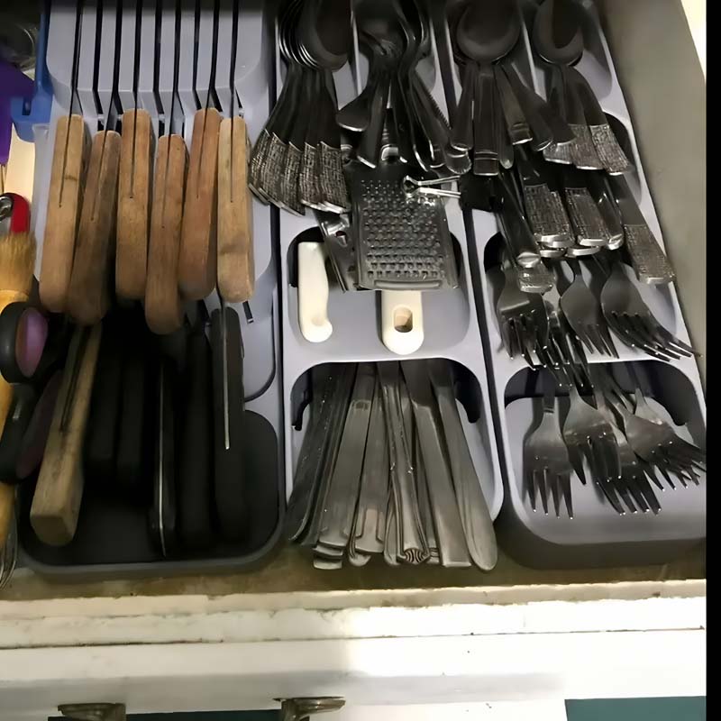 実用的な引き出し式ナイフ収納ボックス - キッチンアクセサリ - Kitchen Baking Tins のレビューと価格