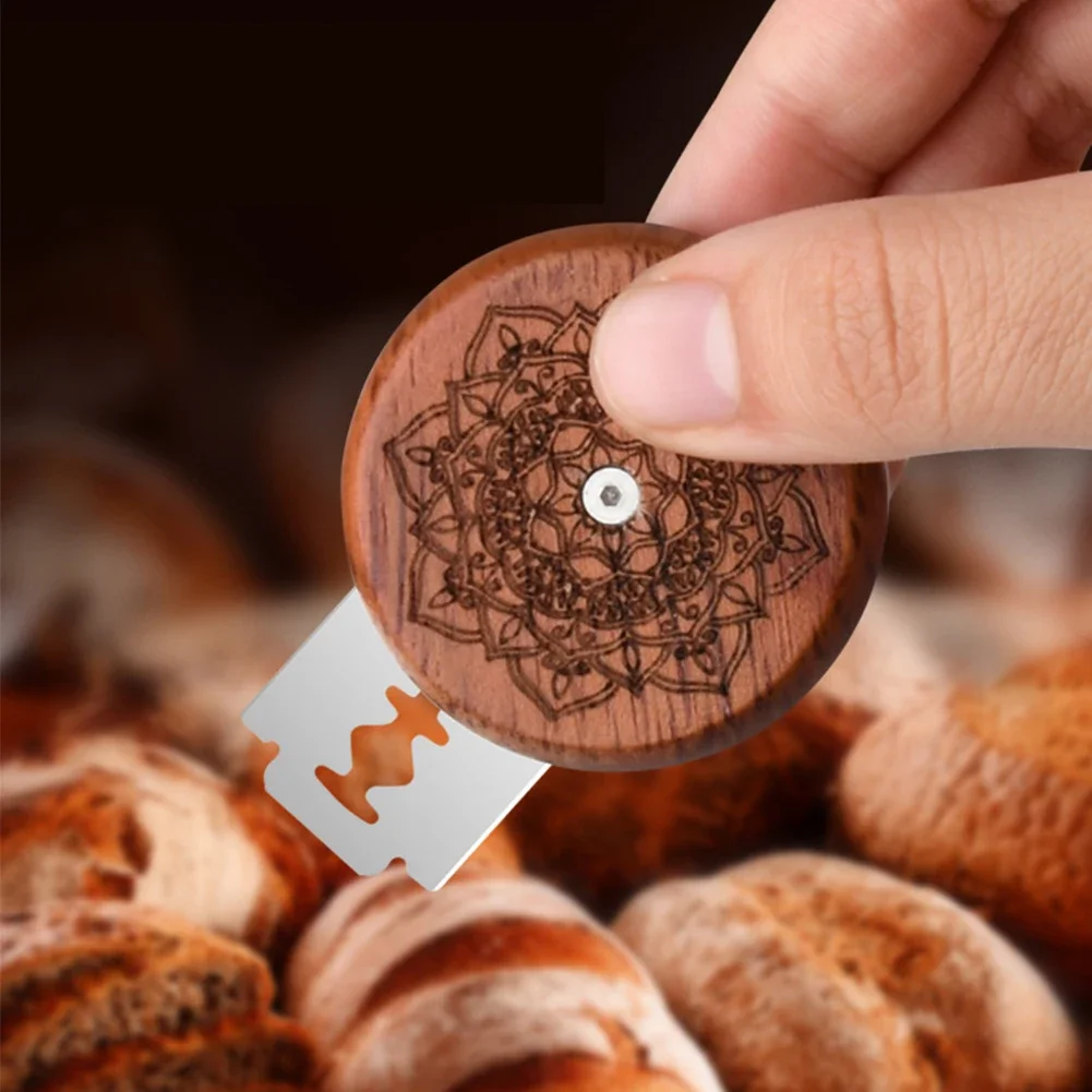 パンベーカリーラメツール木製スクレーパーパンナイフ/スライサ - Dough Scraper Curved のレビューと価格