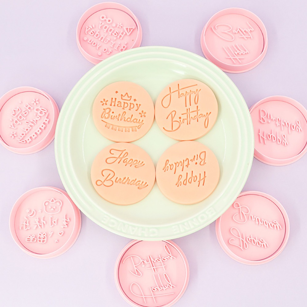 ハッピーバースデー クッキーカッター ビスケット型抜き キッ - Kitchen Appliances For Baking のレビューと価格