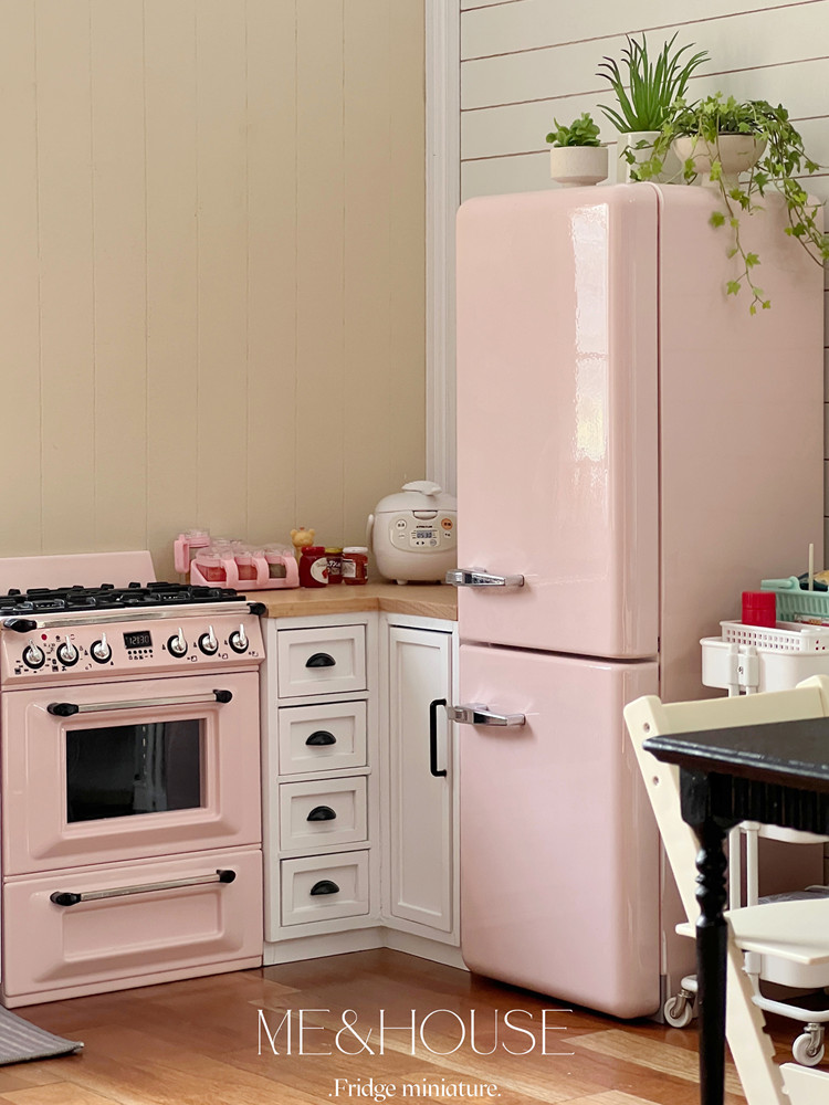 ドールハウスモデル家具アクセサリー、ライト付き金属冷蔵庫、キ - Kitchen Q のレビューと価格
