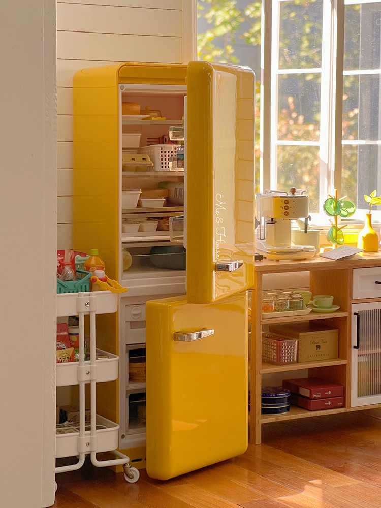 ドールハウスモデル家具アクセサリー、ライト付き金属冷蔵庫、キ - Kitchen Q のレビューと価格