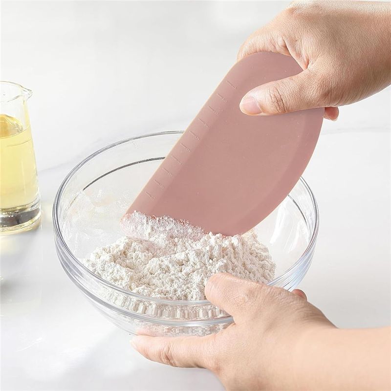 ABAH-シリコンボウルスクレーパー 柔軟な曲線エッジ 食品 - Dough Scraper Curved のレビューと価格