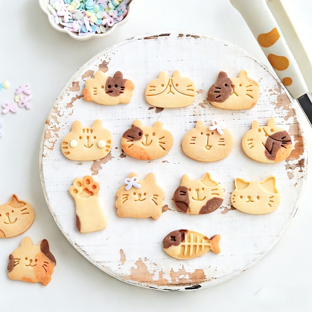 かわいい子猫DIYスタンプクッキーカッター焼き型ベーキングア - Kitchen Appliances For Baking のレビューと価格